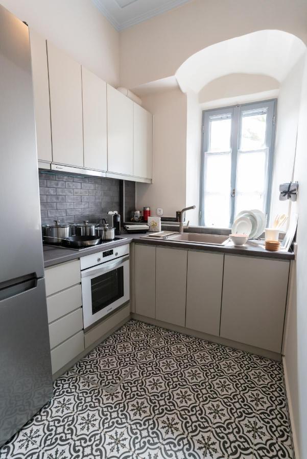 Englezena'S Guesthouse Leonídion Zewnętrze zdjęcie