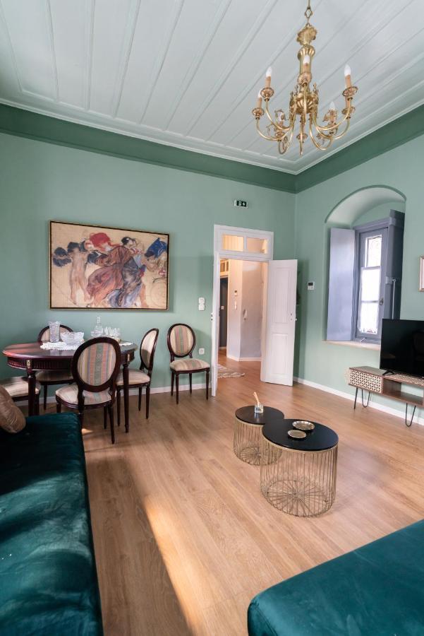 Englezena'S Guesthouse Leonídion Zewnętrze zdjęcie