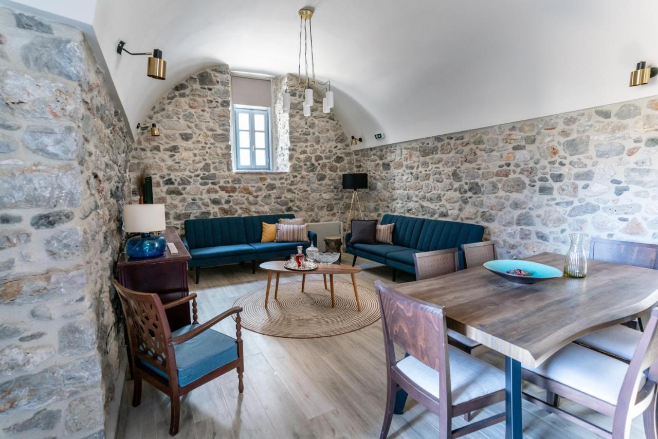Englezena'S Guesthouse Leonídion Zewnętrze zdjęcie