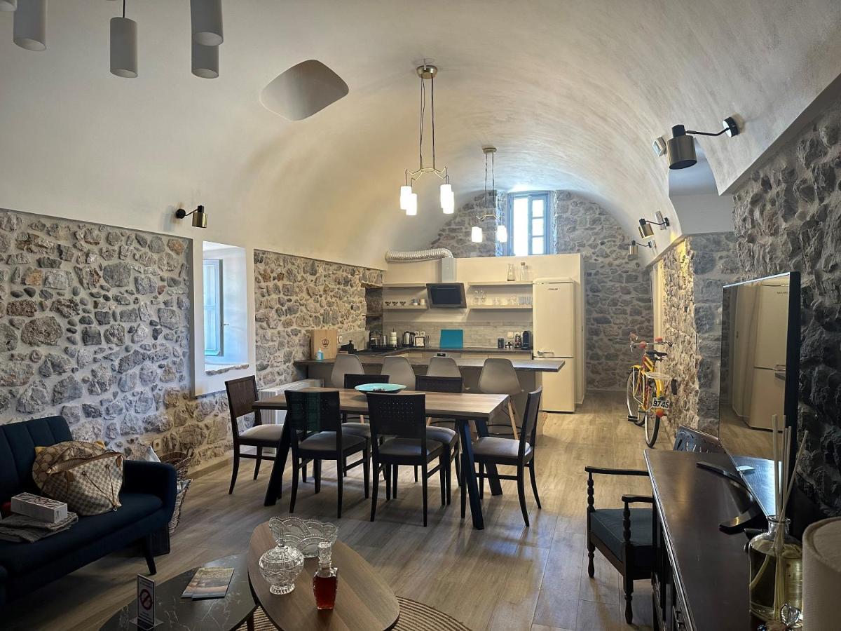 Englezena'S Guesthouse Leonídion Zewnętrze zdjęcie